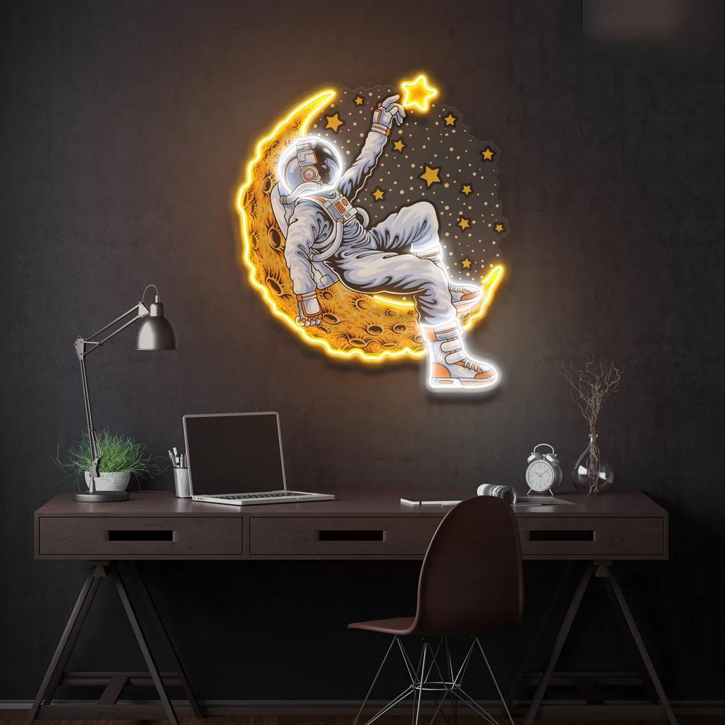 Néon astronaute sur lune – Enseigne lumineuse personnalisée, design spatial unique.